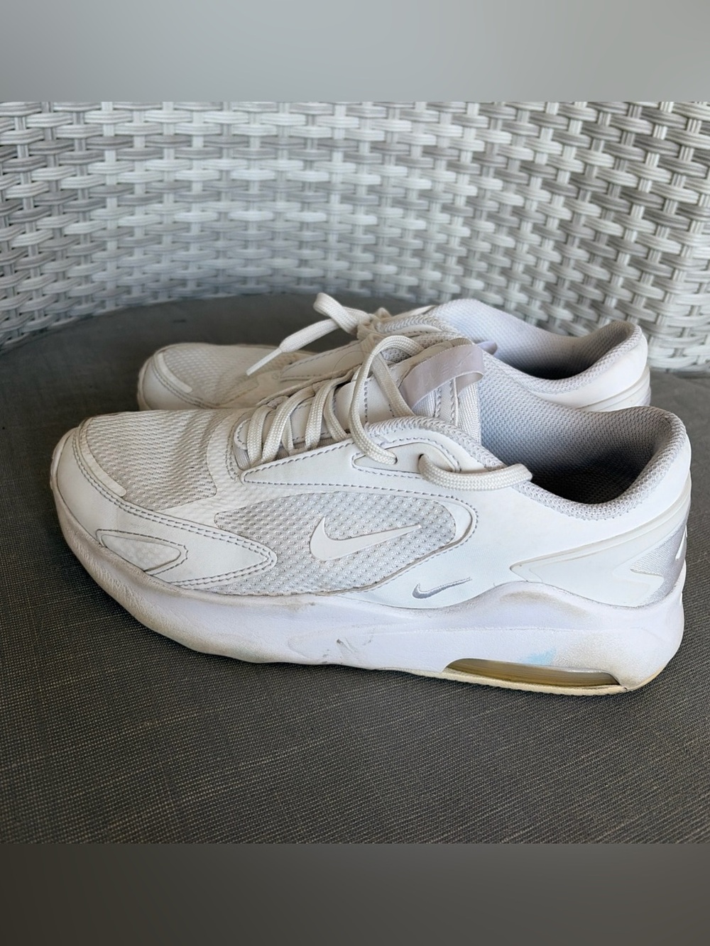 Nike Air Max Bolt Size 8 /White/Photon Dust